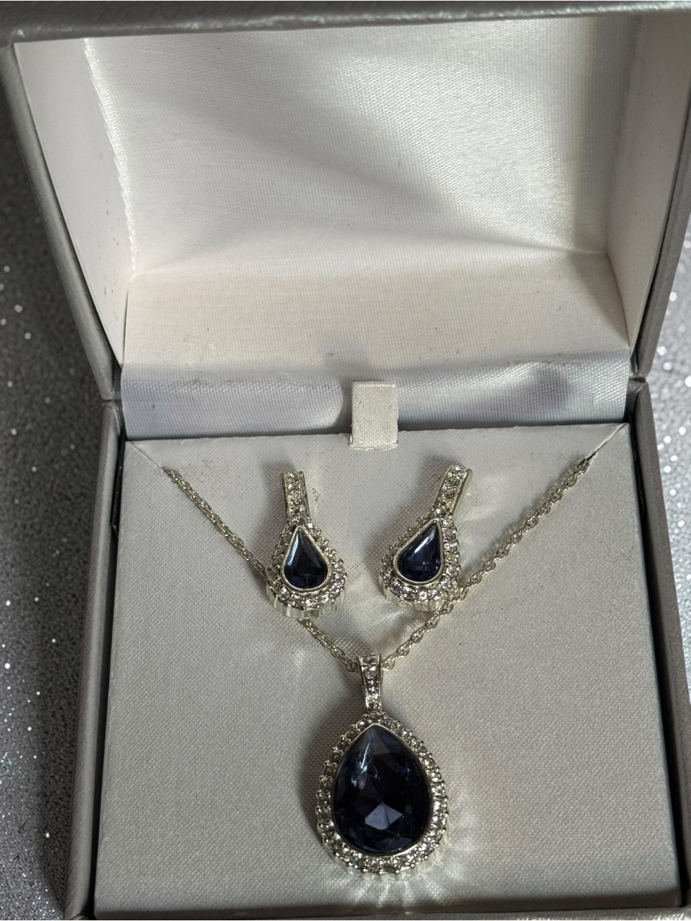 Elegant Teardrop Blue Crystal Necklace & Earring Set - Silver